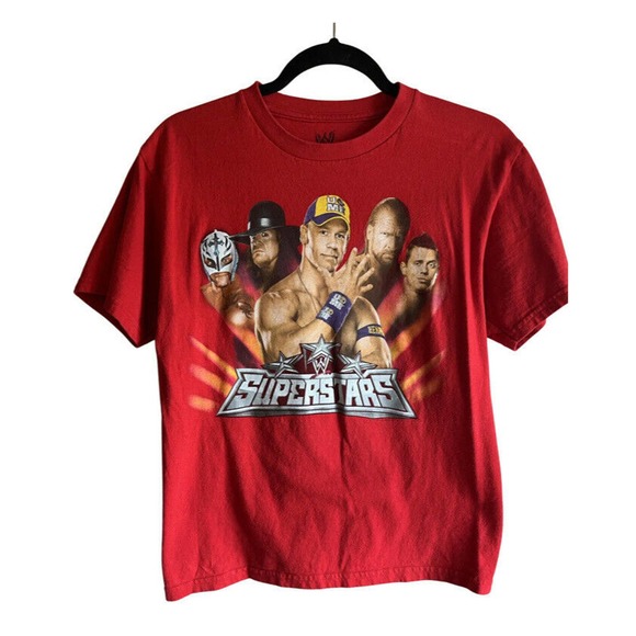 EXCELLENT BOYS WWE SUPERSTARS RED NOVELTY T-SHIRT SIZE L (14/16) - Picture 1 of 8